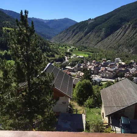 Grand 15 Personnes. Vue Exceptionnelle . Plein Sud Allos